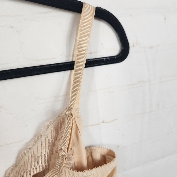 Wacoal La Femme Full Figure Underwire Semi Sheer Bra in Naturally Nude US 38D - Picture 9 of 14